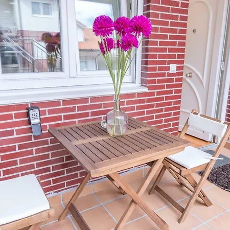 Apartamento Ria De Boo, Con Patio Privado